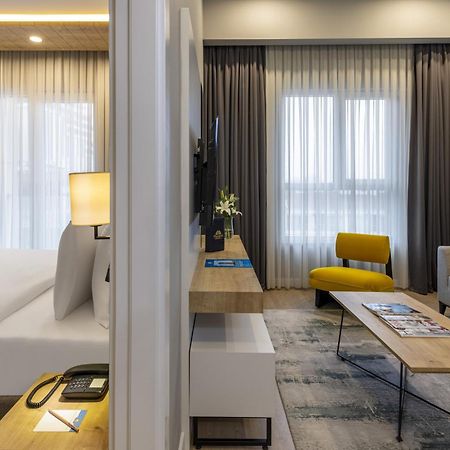 Days Inn & Suites By Wyndham Esenyurt Истанбул Екстериор снимка