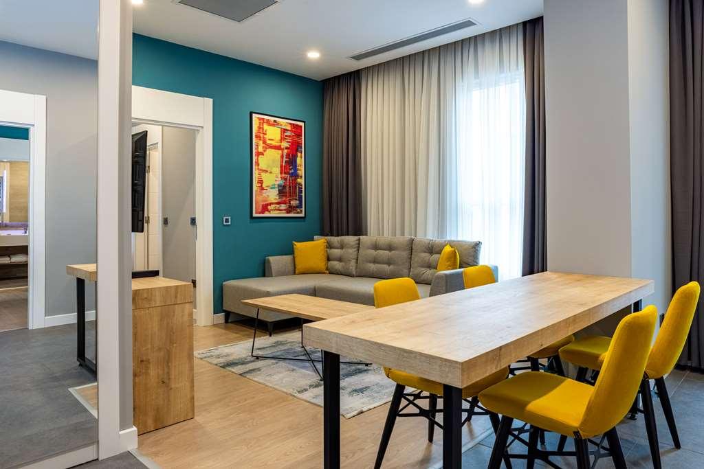 Days Inn & Suites By Wyndham Esenyurt Истанбул Стая снимка