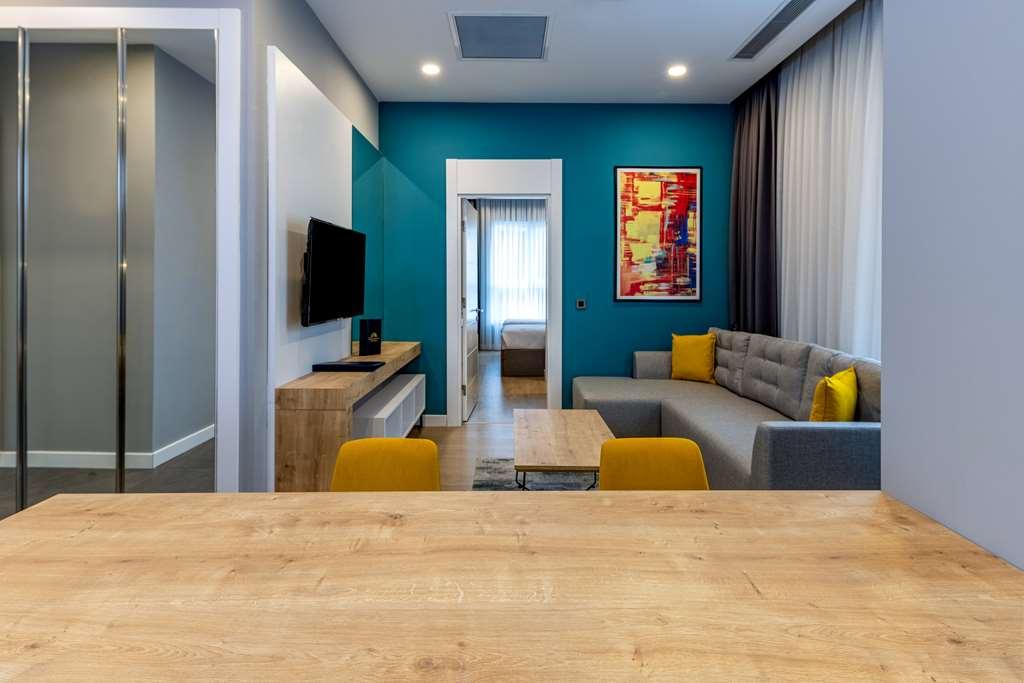 Days Inn & Suites By Wyndham Esenyurt Истанбул Стая снимка