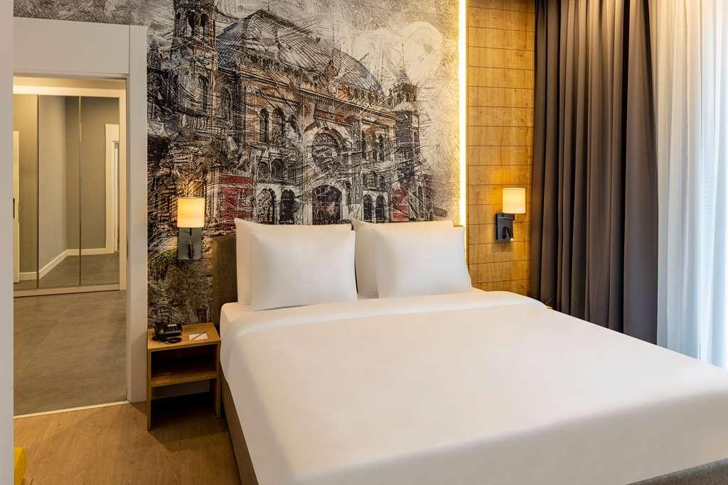 Days Inn & Suites By Wyndham Esenyurt Истанбул Стая снимка