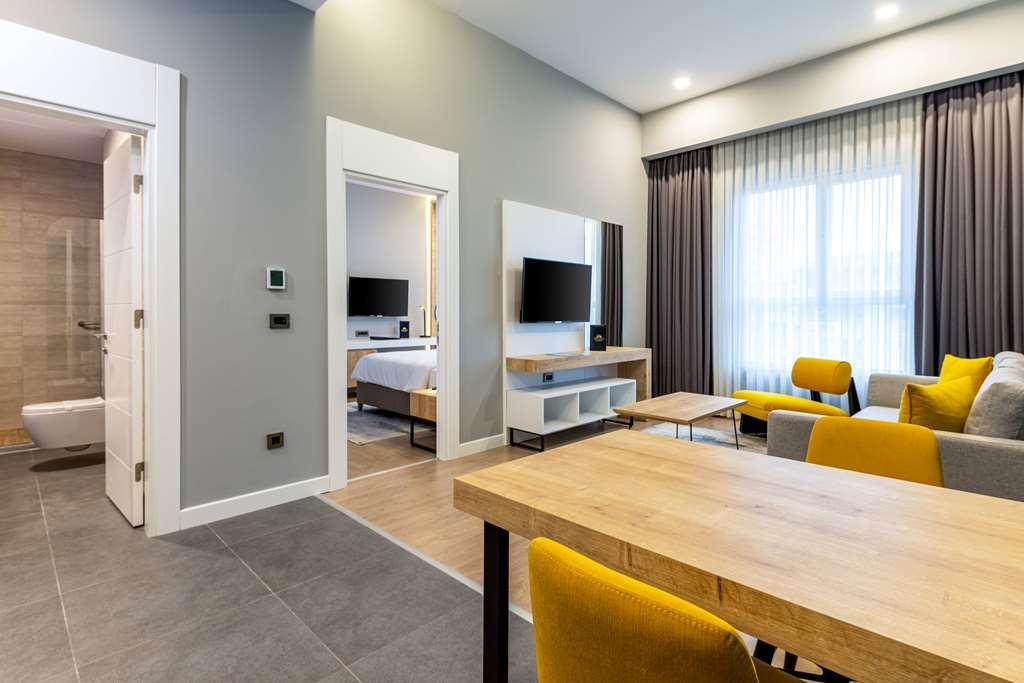 Days Inn & Suites By Wyndham Esenyurt Истанбул Стая снимка
