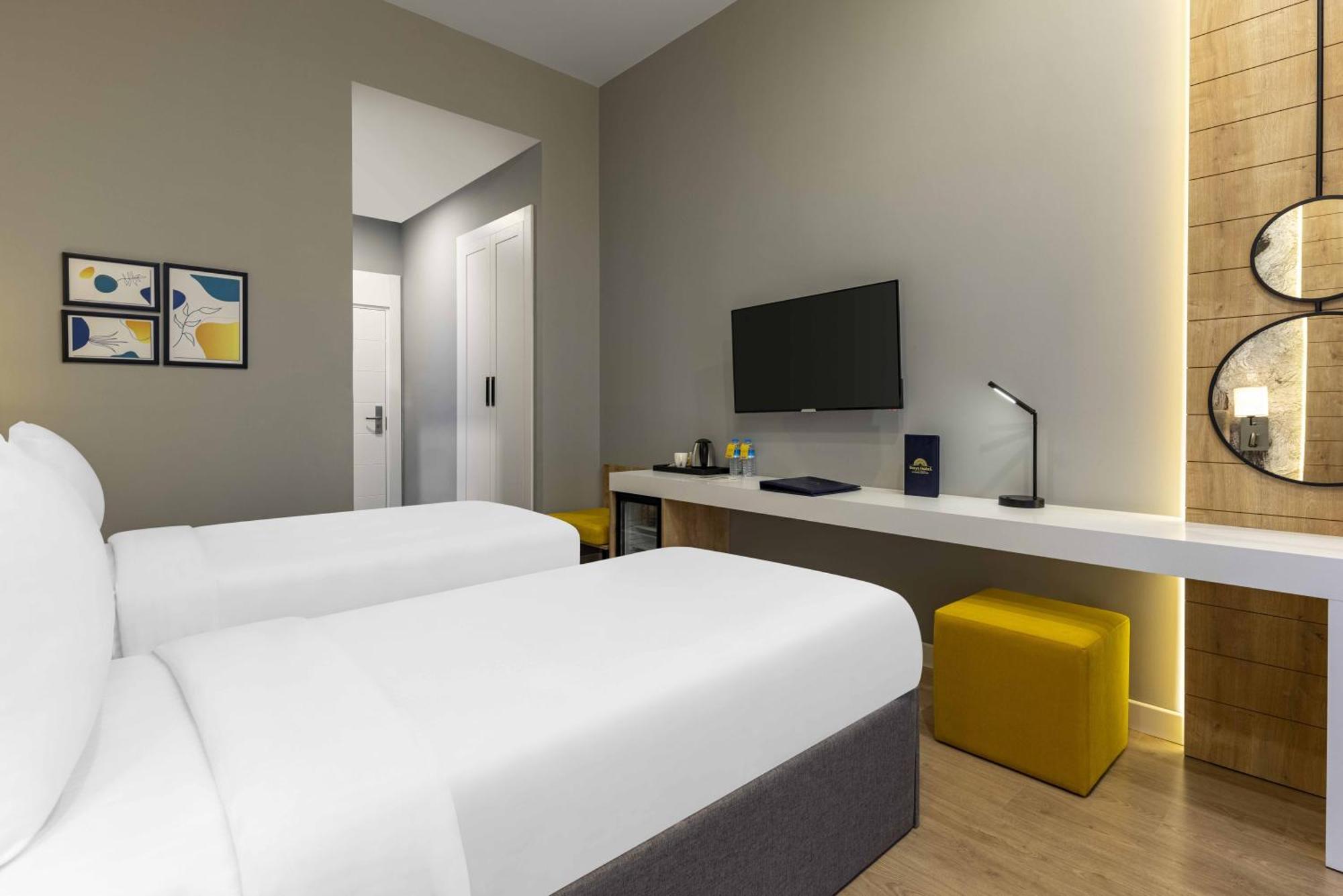 Days Inn & Suites By Wyndham Esenyurt Истанбул Екстериор снимка