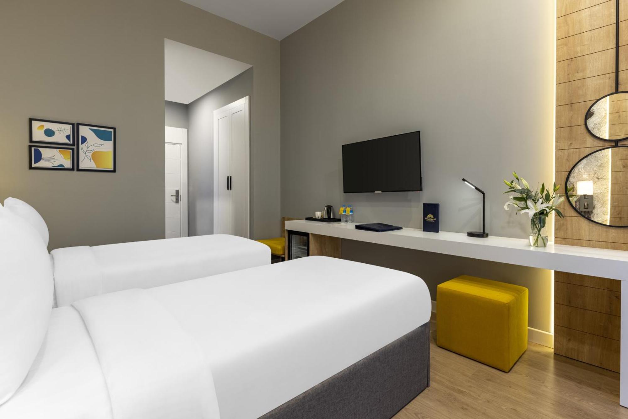 Days Inn & Suites By Wyndham Esenyurt Истанбул Екстериор снимка